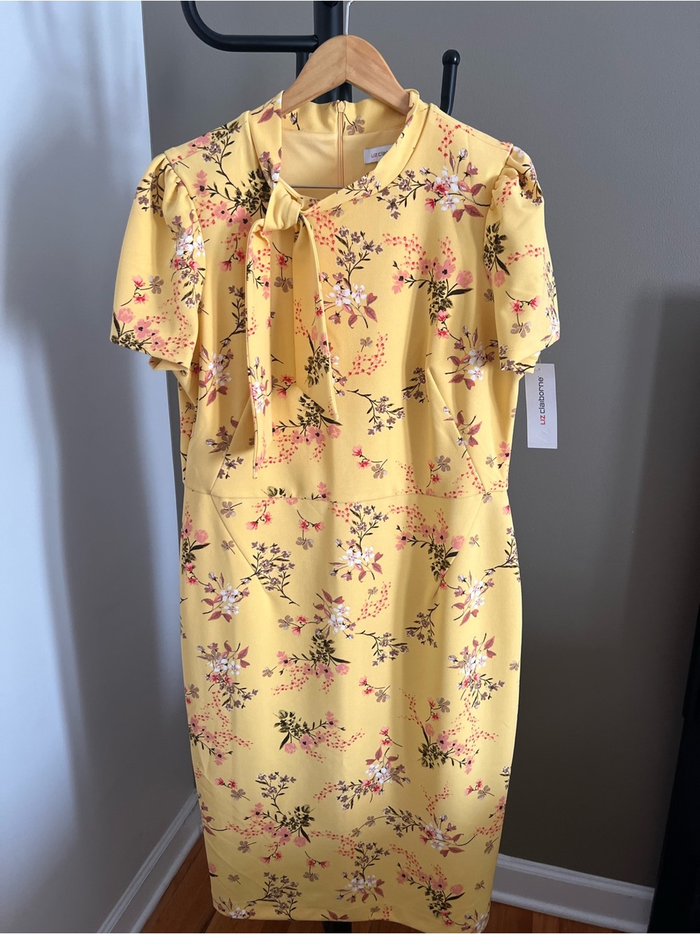 U.S. Size 16 - Liz Claiborne Yellow Floral Tie-Neck Dress